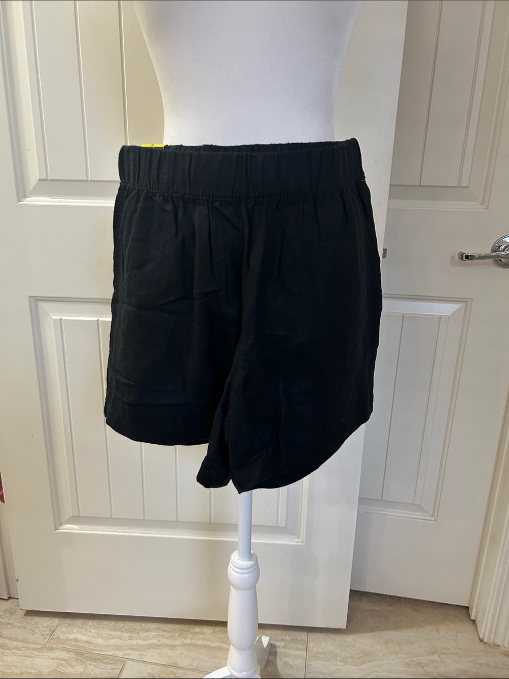Blank NYC Black Elastic-Waist Athletic Shorts